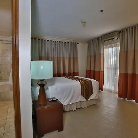 Crown Regency Suites Mactan Lapu-Lapu City Exterior photo