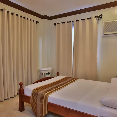Crown Regency Suites Mactan Lapu-Lapu City Exterior photo