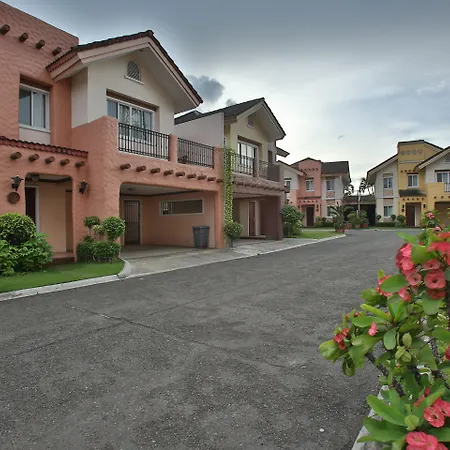 Crown Regency Suites Mactan Lapu-Lapu City Exterior photo